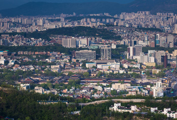 Fototapeta na wymiar Seoul city with Gyeongbokgung Palace, South Korea.