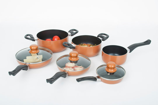 Set of pots and pans