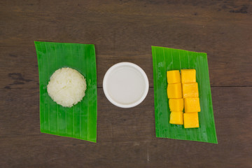 dessert sweet with sticky rice, mango and coconut cream