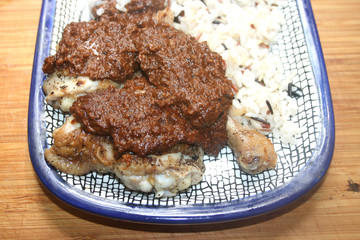 Mexican chocolate mole sauce, spicy chocolate mole, Mexican food, chocolate, coconut, spicy pepper, exotic kitchen, kitchen Islands, chocolate mole with chicken and wild rice