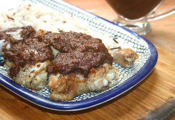Mexican chocolate mole sauce, spicy chocolate mole, Mexican food, chocolate, coconut, spicy pepper, exotic kitchen, kitchen Islands, chocolate mole with chicken and wild rice