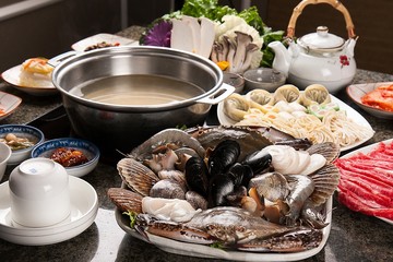 shabu-shabu with seafood