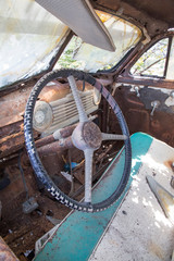 Extrem verrosteter Oldtimer - Lenkrad