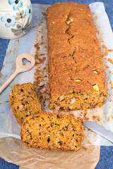 carrot cake with apples and walnuts