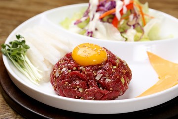 yukhoe, Korean-style raw beef 