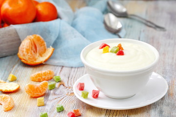 Semolina with candied fruit