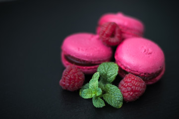 macaroons with raspberries