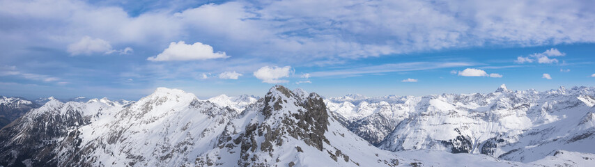 Fototapeta na wymiar Panorama Allgäuer Alpen
