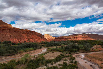 Fototapeta premium Marokko - Vallee des Roses