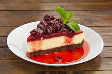delicious cheesecake with strawberries