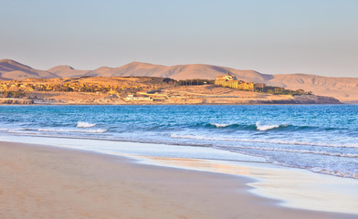 Fototapeta na wymiar Beautiful ocean beach on Canary islands
