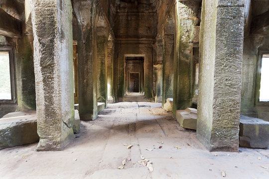 Image of how Angkor Wat looks inside 
