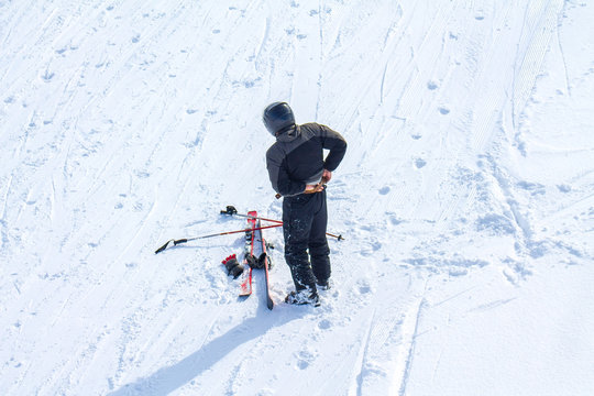 
mountain-skier