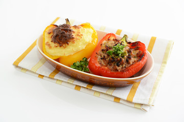 パプリカの肉詰めとマッシュポテト 