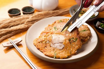 korean style mung bean pancake plate