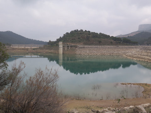 Reflection in Reservoir