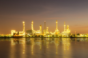 Obraz na płótnie Canvas Landscape Oil refinery plant on night time