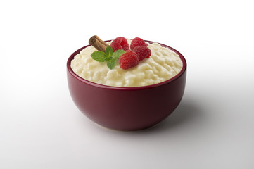 Rice pudding with raspberries