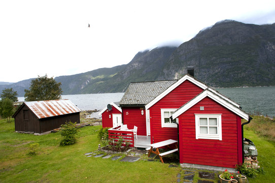 red houses Eidflord Hardanger