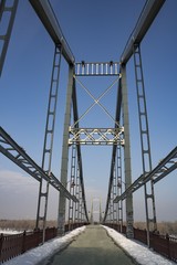 Symmetric bridge structure, front view