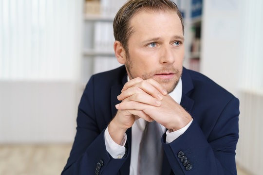 gesch&auml;ftsmann in gedanken