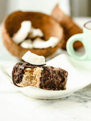 homemade coconut candy bars bounty, raw vegan healthy dessert