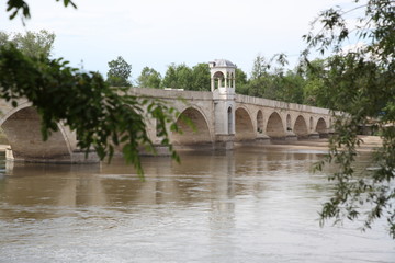 Fototapeta na wymiar Maritsa Bridge, Edirne, Turkey