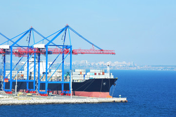 Port cargo crane, ship and container