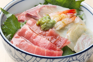 海鮮丼