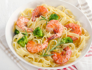 Pasta with shrimps.