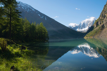 Naklejka na ściany i meble Lower Shavlinsky Lake in the Altai