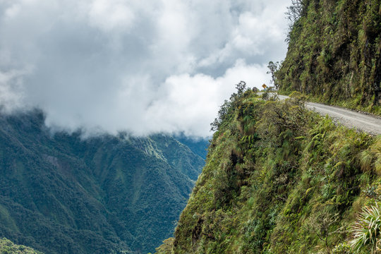 Death Road – Todesstrasse Biking durch die Yungas