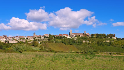 Fototapeta na wymiar Vezelay, Burgund in Frankreich - the town Vezelay, Burgundy