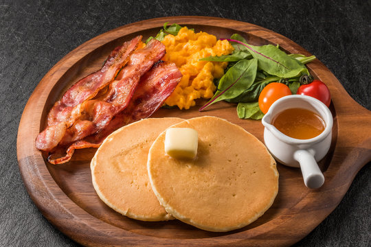 パンケーキとベーコン pancake and bacon