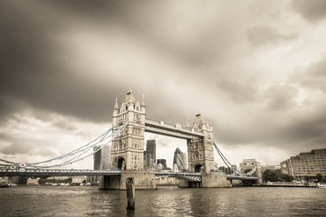 Fototapeta na wymiar ロンドン　タワーブリッジ
