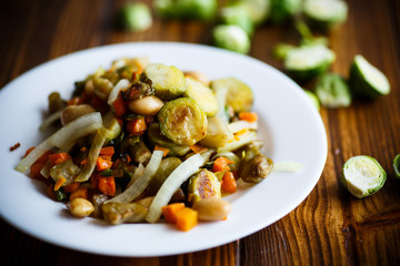 Brussels sprouts roasted with vegetables and beans