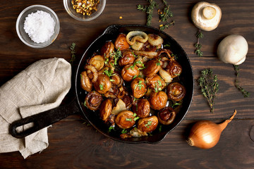 Roasted mushrooms with onion