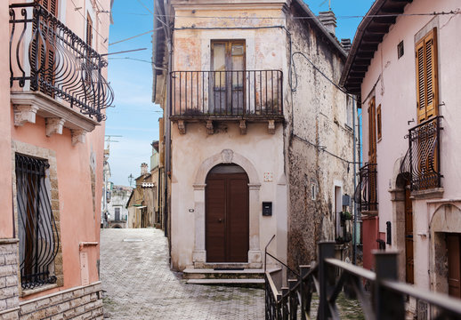 Popoli historical downtown