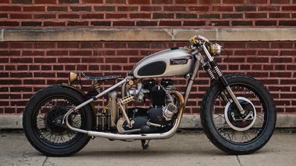 Photo sur Plexiglas Moto vieille moto contre mur de briques