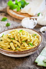 Rigatoni With Fresh Pesto