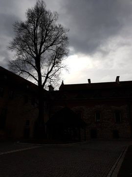 Pochmurno