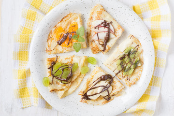 Creps with various fruits