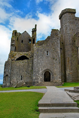 Fototapeta na wymiar The Rock of Cashel in County Tipperary in the Republic of Ireland.