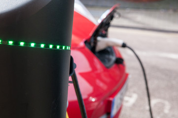 electric car charging to refuel
