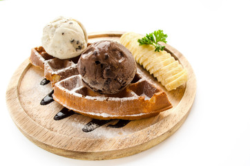 solt waffle serve with banan and ice cream