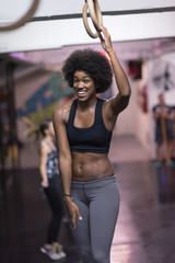 Fototapeta na wymiar black woman doing dipping exercise