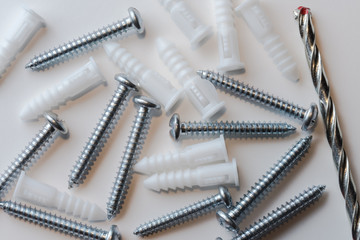 hollow and drywall anchors and screws