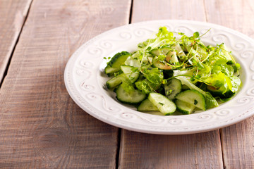 Cucumber and herbs green salad