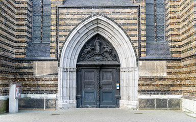 Eingangst&uuml;r einer Kirche