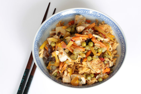 nouilles chinoises, légumes et poulet